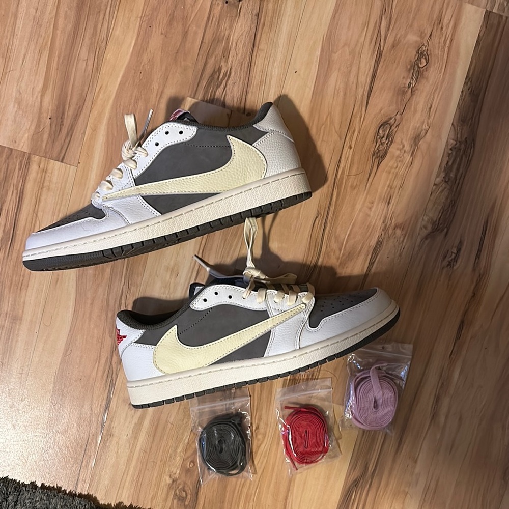 Nike White and Gray Sneakers with Low-Top Silhouette and Rubber Midsole